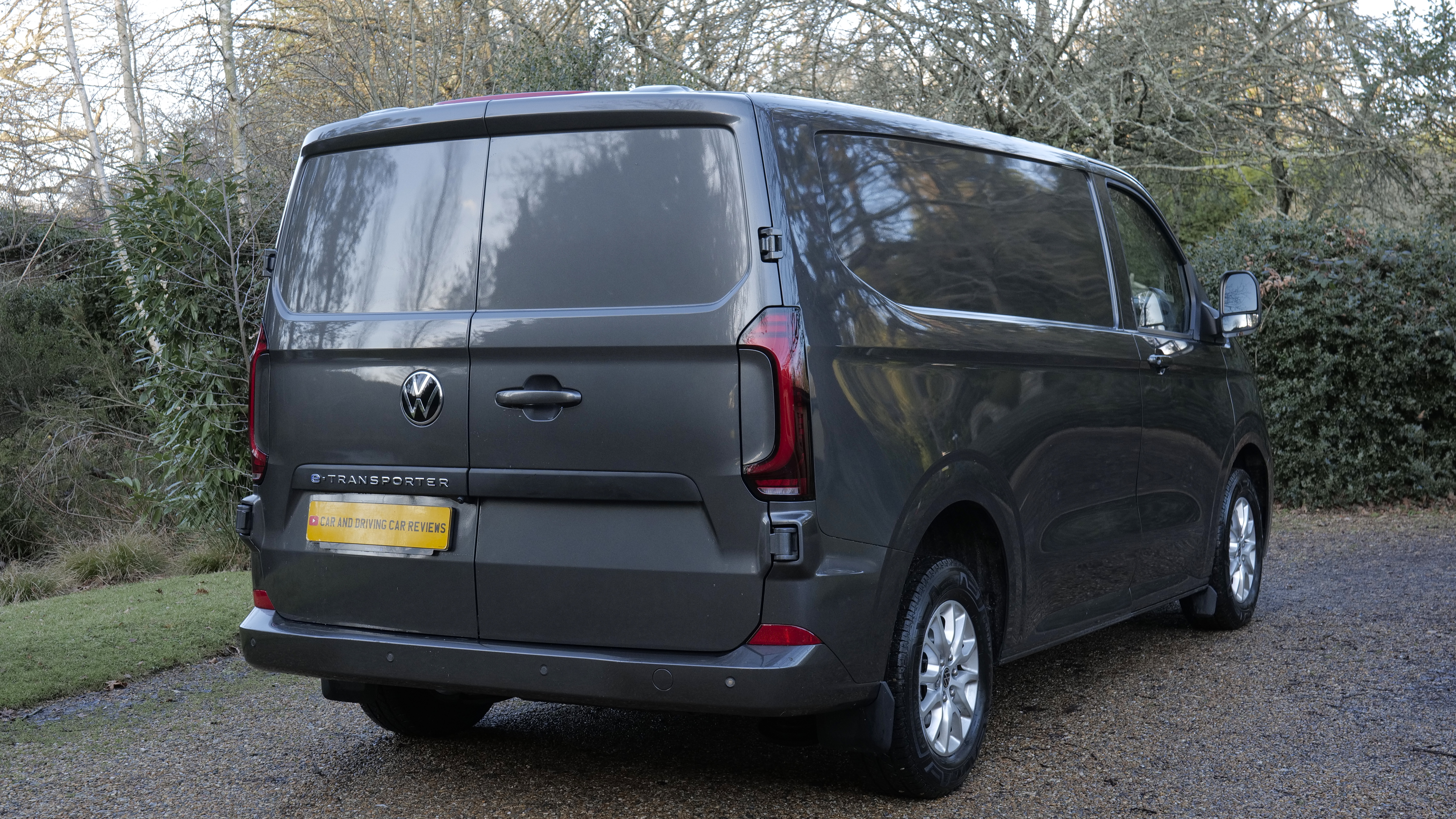 Volkswagen TRANSPORTER T32 LWB ELECTRIC 100kW 70kWh Commerce Plus Kombi Van Auto [5 Plus]